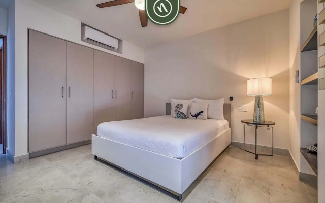 Centric 2BR Condo- Balcony - Rooftop Pool