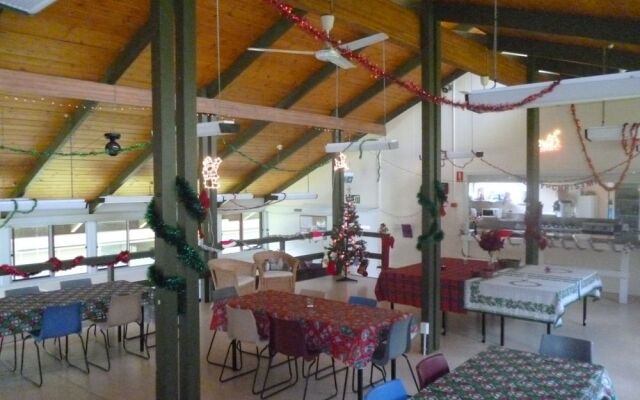 Christmas Creek Cafe & Cabins