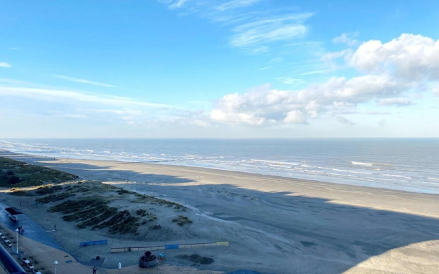 Apartment in Nieuwpoort With Terrace