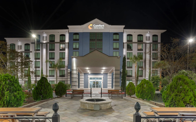 Comfort Inn & Suites New Orleans Airpor...
