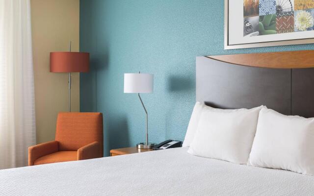 Fairfield Inn & Suites Peru