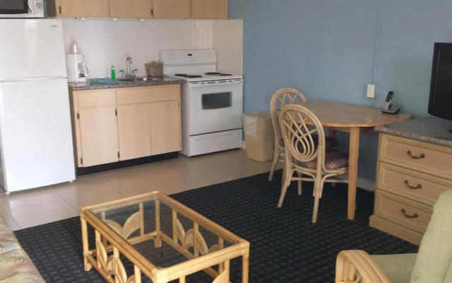 Shoreline Island Resort - Exclusively Adult