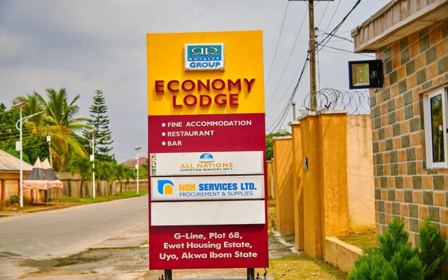 Royalty Economy Lodge