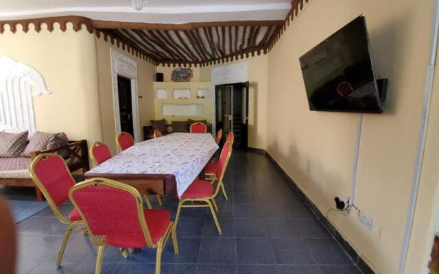 Beautiful and Charming 3-bed Room Villa in Diani