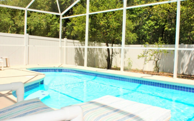 PCE326PD - 3 beds pool home - Privacy fence