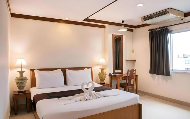 Collection O Howard Square Boutique Hotel