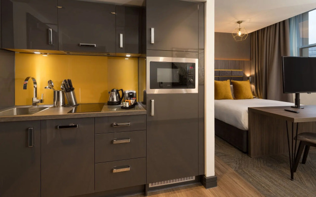 Roomzzz Manchester Victoria