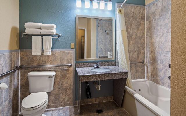 Best Western Plus Northwest Inn & Suites