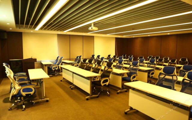 Atour Hotel Nantong Zhongcheng