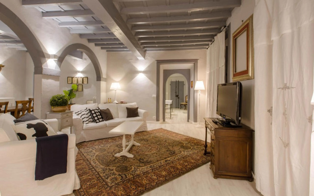 Elegant & stylish apartment city center