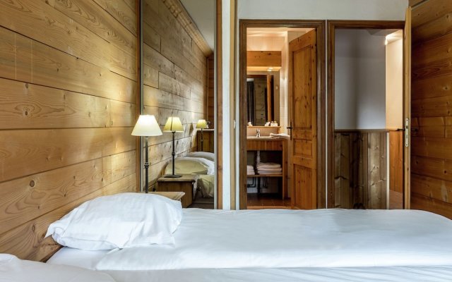 Savoyards and rustic apartment in the heart of Val d'Isère
