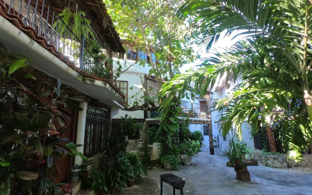 Hippie Villa Cancun