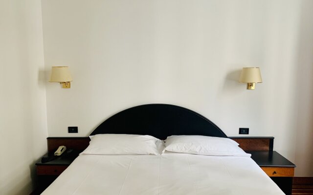 Отель Demidoff Hotel Milano