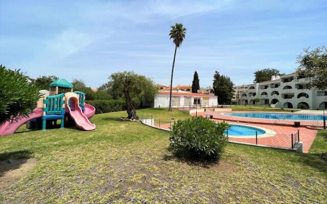 Albufeira Twins 1 With Pool by Homing