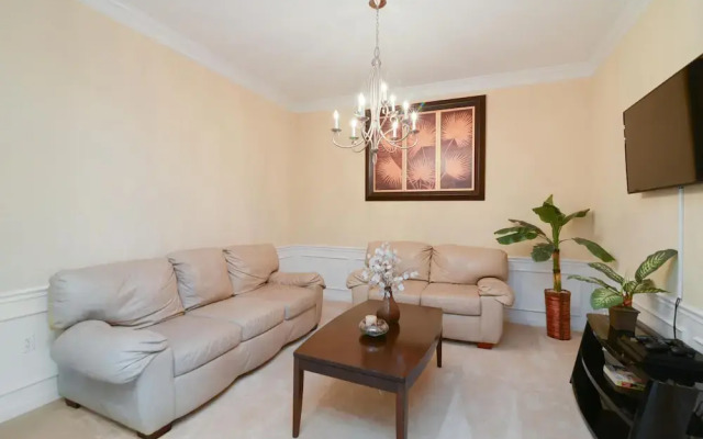 Chantilly Villa by VillaDirect
