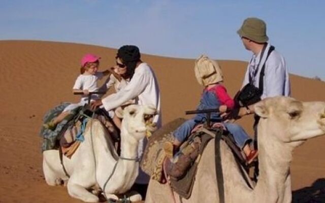 Auberge Kasbah Dar Sahara Tours - Hostel