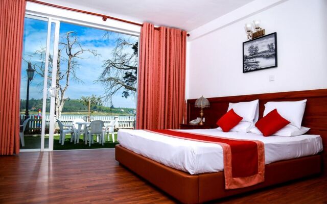 Royal Lake Hotel