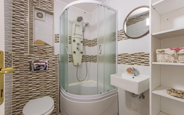 Awesome Home in Fazana With Wifi and 2 Bedrooms