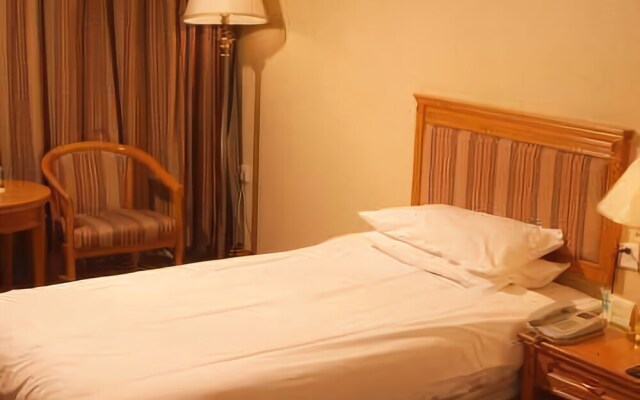 Moon Bay TV City Hotel