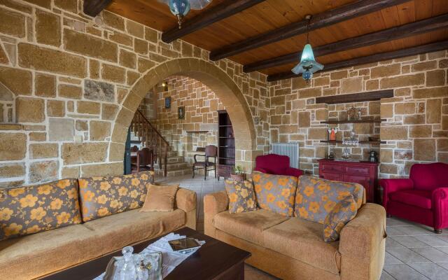 Athina Traditional Villa | Stalos
