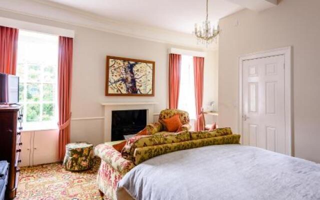 Mangreen Country House