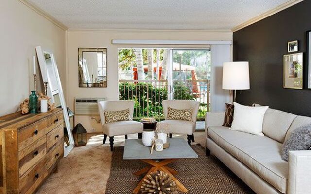 Oakwood at Eaves Seal Beach