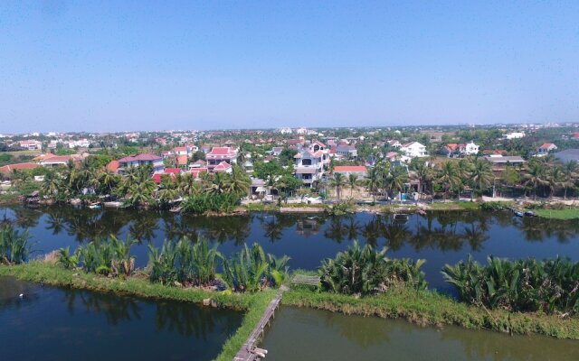 7S Hotel Nipa Riverside Villa Hoian
