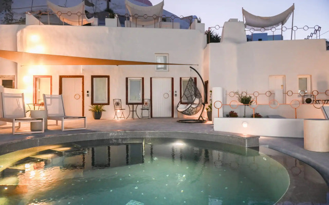 Naos Suites