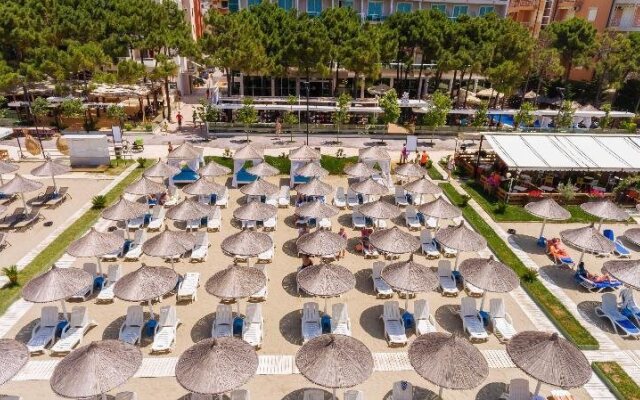 New Akileda Beach Hotel
