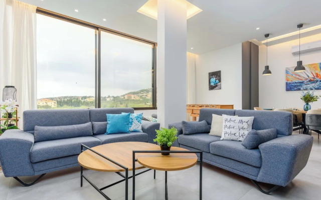 Vista 2-Bedroom Apartment in Batroun