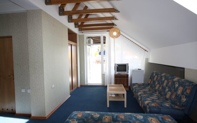 VVV Hotel
