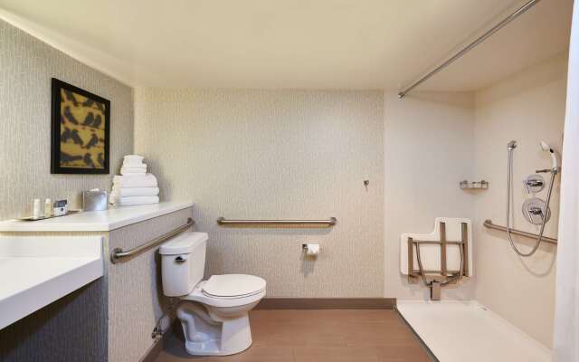 DoubleTree by Hilton Fresno Convention Center