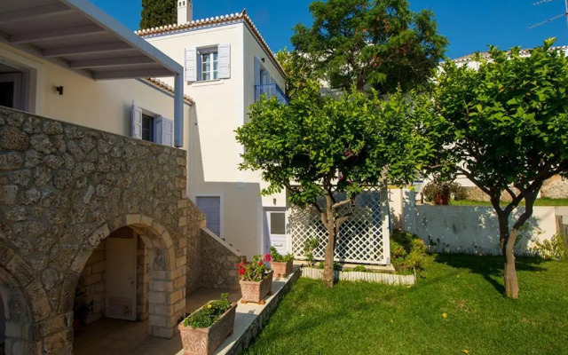VILLA AELIA in Spetses - charm & convenience, 2min beach
