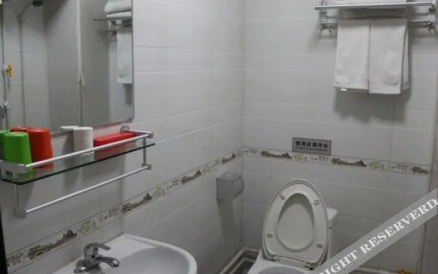 East Ring Express Hotel (Xiongxian Hospital Shop)