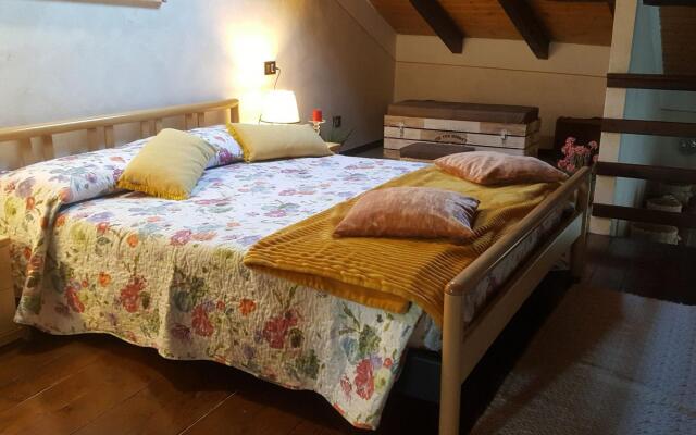 Appealing holiday home in Crone with terrace