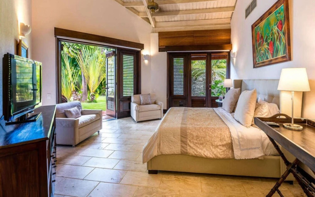 Sunny Vacation Villa 56