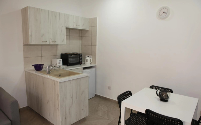 Polyxeni Hotel Apartments