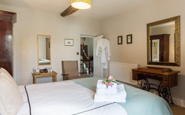 Hutton House Bed and Breakfast