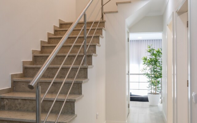 D Loft Sea and Golf
