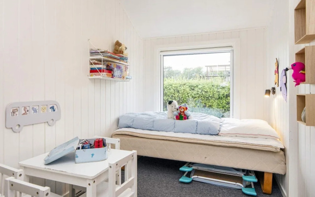 6 Person Holiday Home in Hejls