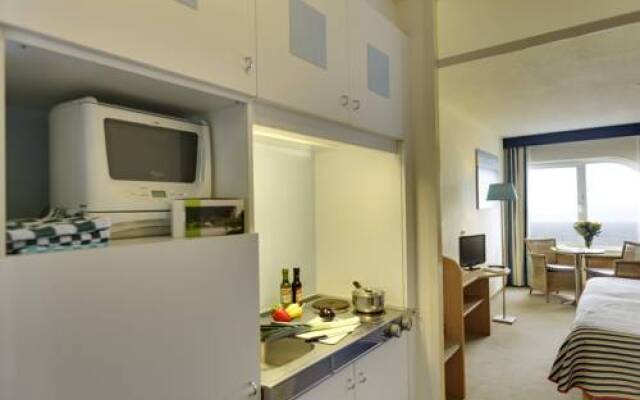 Beach Hotel Zandvoort BY Center Parcs