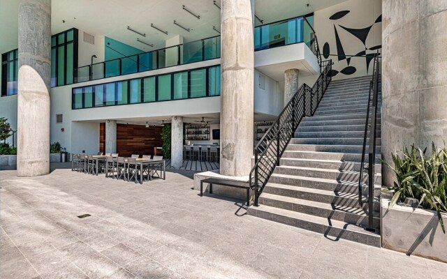 Spacious King Studio At Downtown Miami