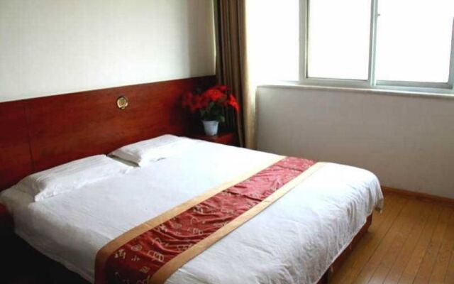 Rijia Huayi Hotel（Xi'An Xiaozhai Store）