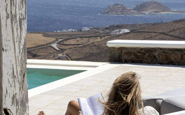 Mykonian Icon Villa