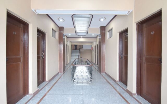 OYO 12202 Hotel Samar