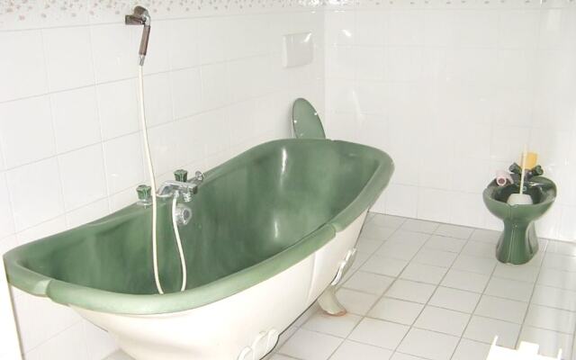 Apartment With one Bedroom in Saint-rémy-de-provence, With Pool Access
