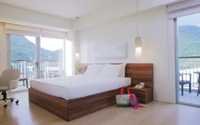 Pico Sands Hotel
