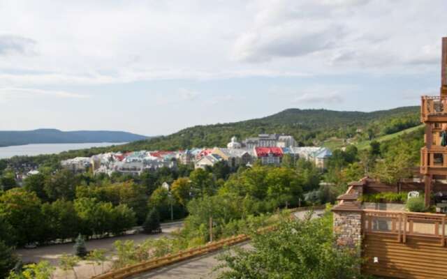 L'Altitude - Tremblant Sunstar