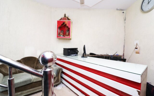 OYO 4073 Hotel Esskay