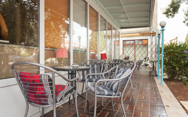 Roundabout Hostel - hostel